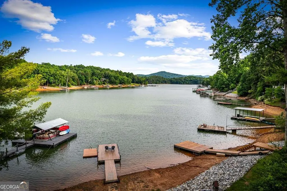 129 Mountain View LN Blairsville, GA 30512