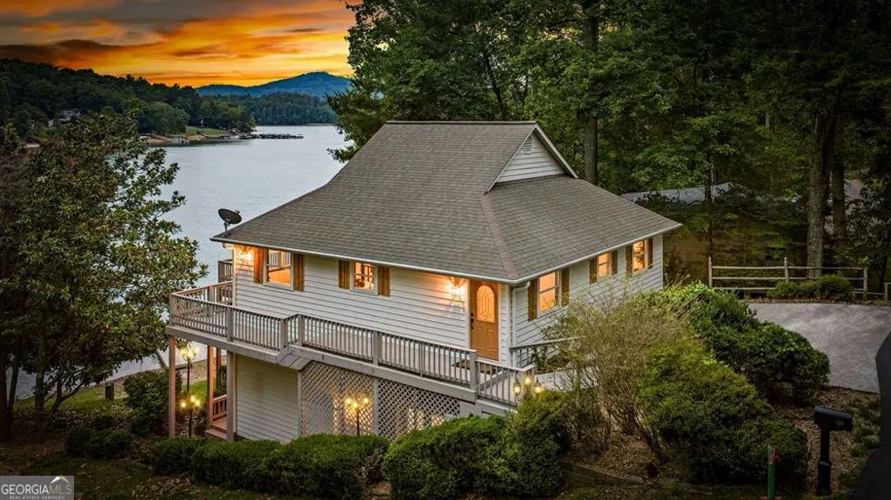 129 Mountain View LN Blairsville, GA 30512