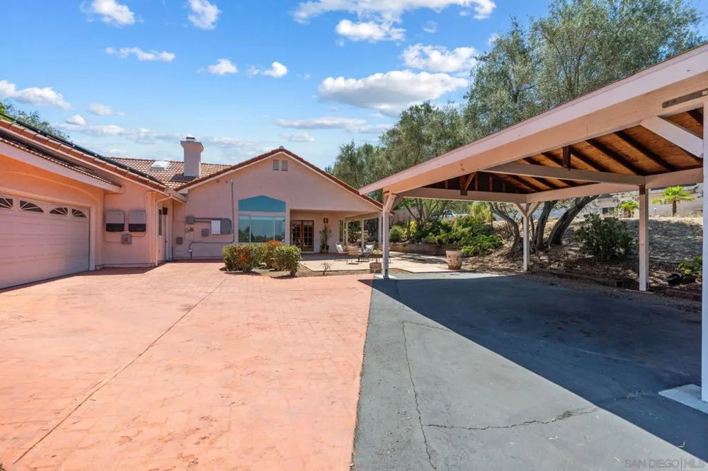 579 Alpine Trail Rd. Alpine, CA 91901
