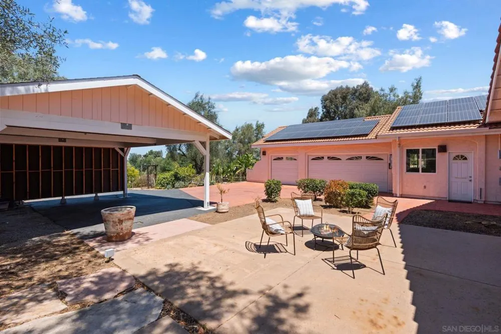579 Alpine Trail Rd. Alpine, CA 91901
