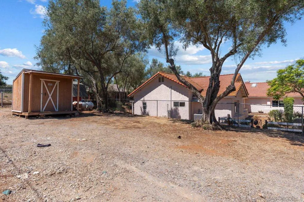 579 Alpine Trail Rd. Alpine, CA 91901