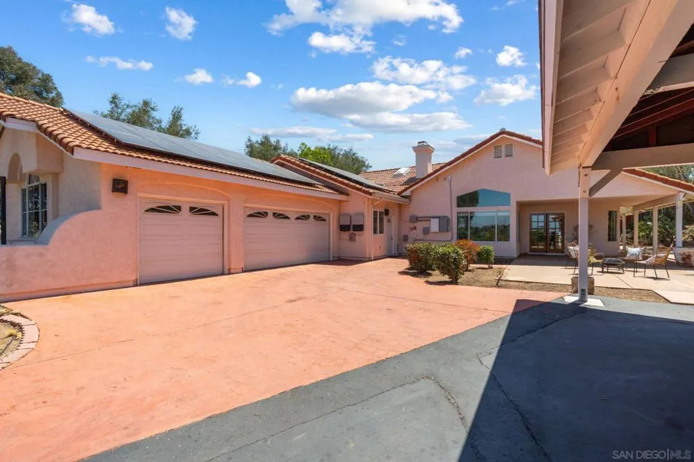 579 Alpine Trail Rd. Alpine, CA 91901