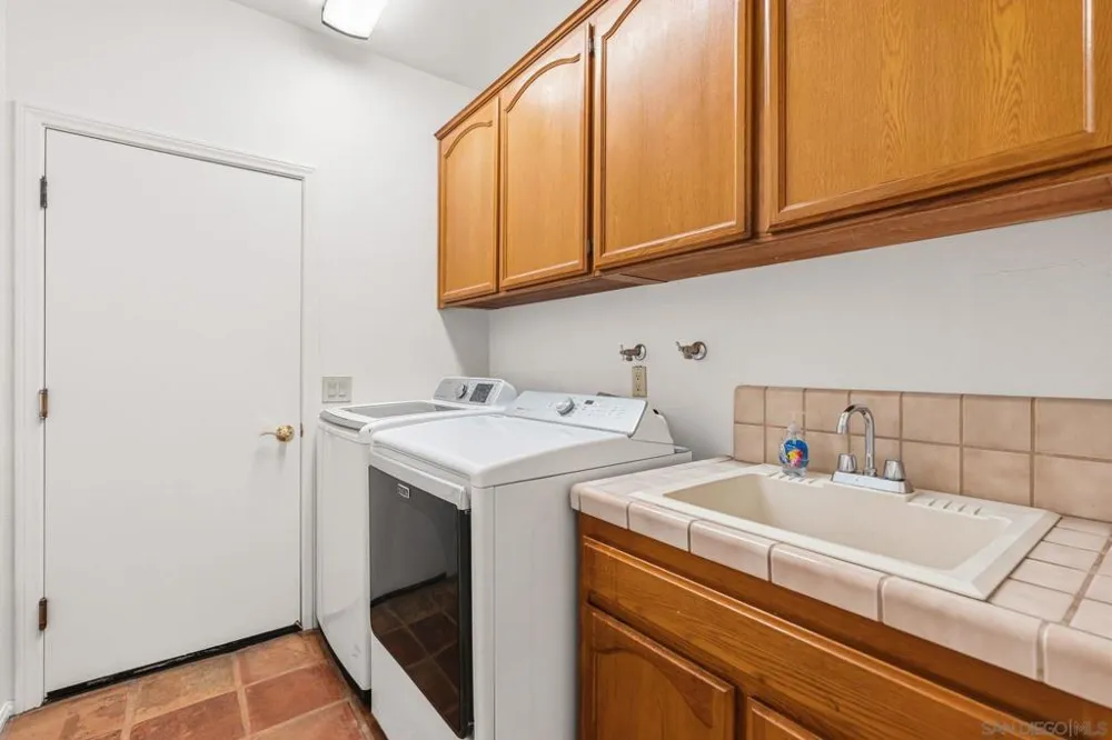 579 Alpine Trail Rd. Alpine, CA 91901