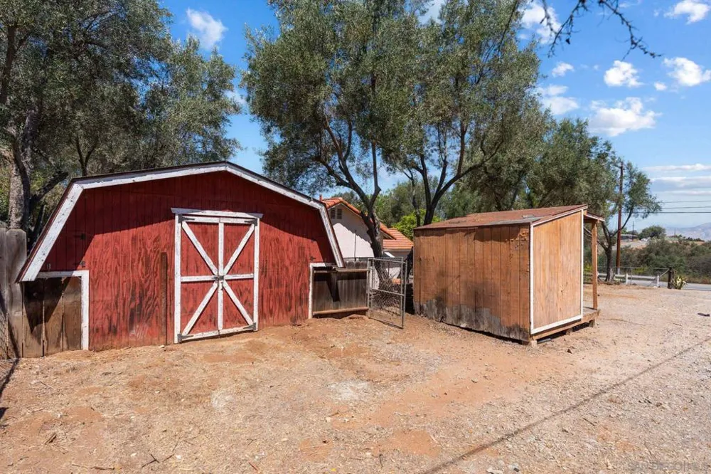 579 Alpine Trail Rd. Alpine, CA 91901