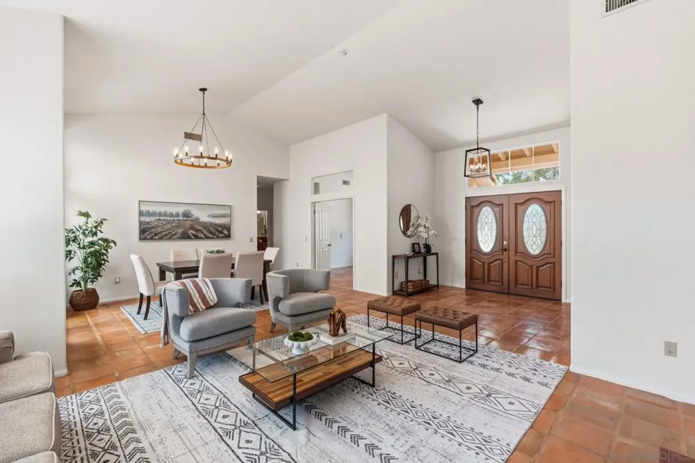 579 Alpine Trail Rd. Alpine, CA 91901