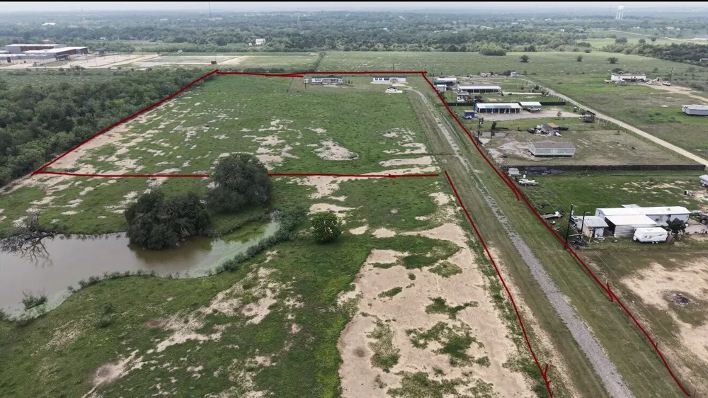 325 Lytton Lane Dale, TX 78616