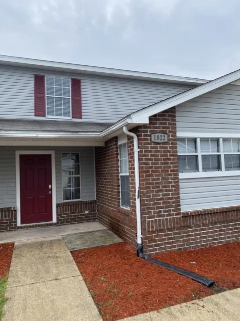 1822 Pointed Leaf Lane