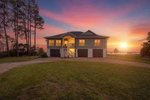 4501 Bayside Drive