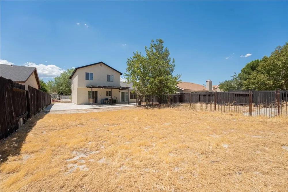 5347 E Avenue R11 Palmdale, CA 93552