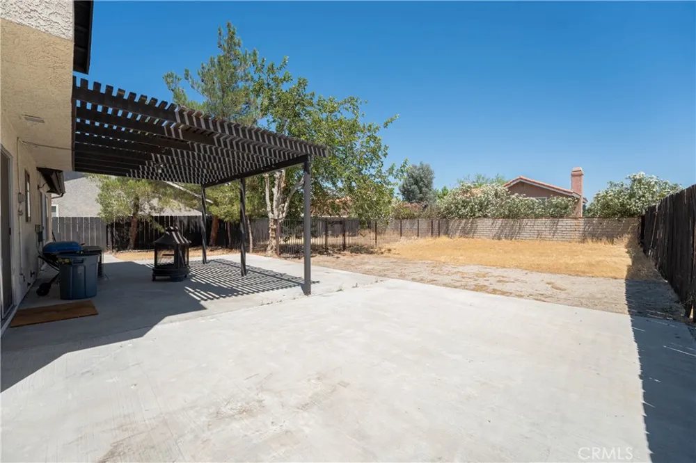 5347 E Avenue R11 Palmdale, CA 93552