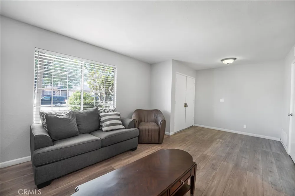 5347 E Avenue R11 Palmdale, CA 93552
