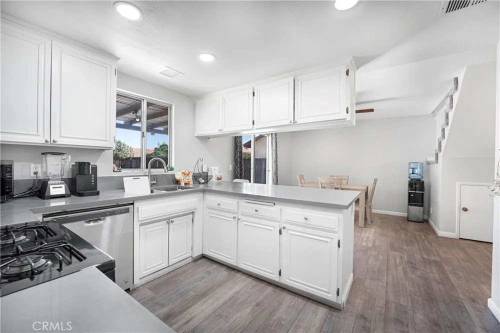 5347 E Avenue R11 Palmdale, CA 93552