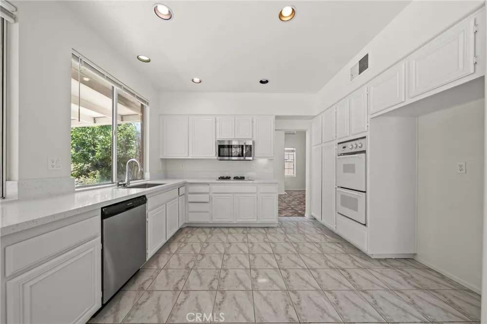 31895 Via Cordoba Temecula, CA 92592