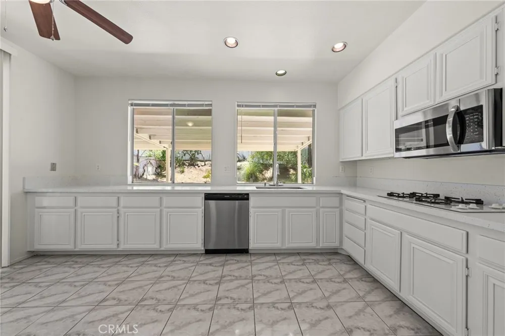 31895 Via Cordoba Temecula, CA 92592