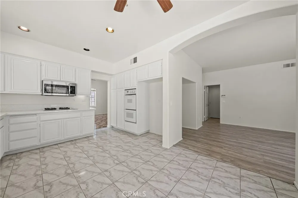 31895 Via Cordoba Temecula, CA 92592