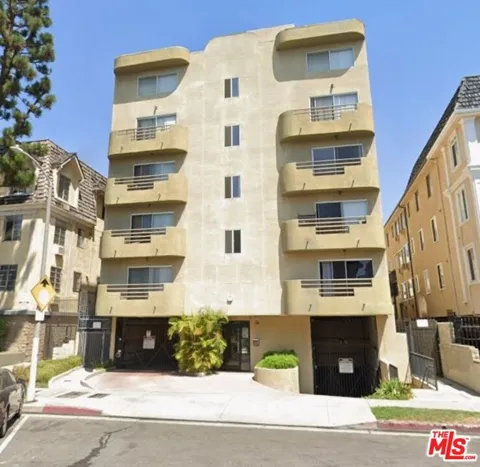 420 S Harvard Boulevard #301