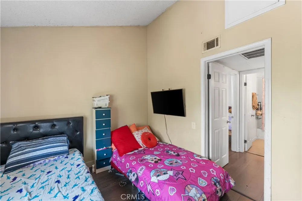 9600 Van Nuys #220 Panorama City, CA 91402