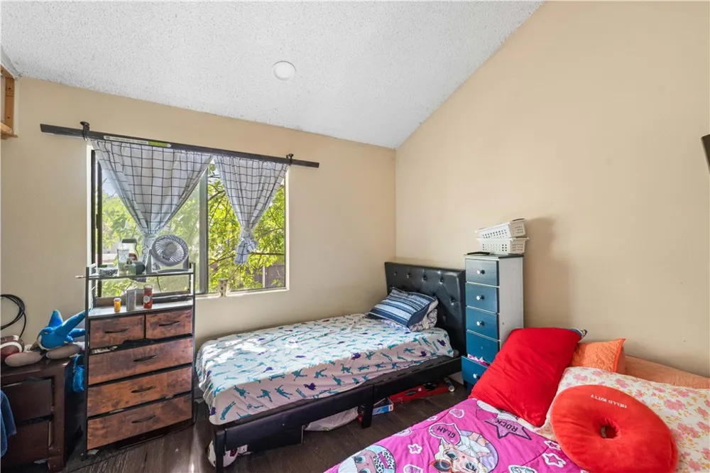 9600 Van Nuys #220 Panorama City, CA 91402