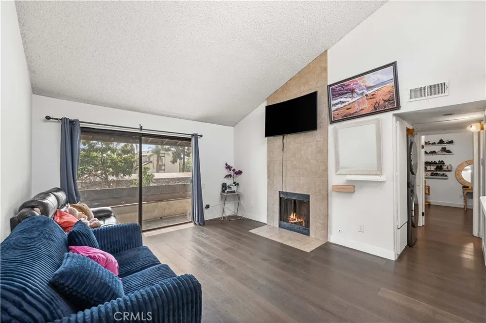 9600 Van Nuys #220 Panorama City, CA 91402