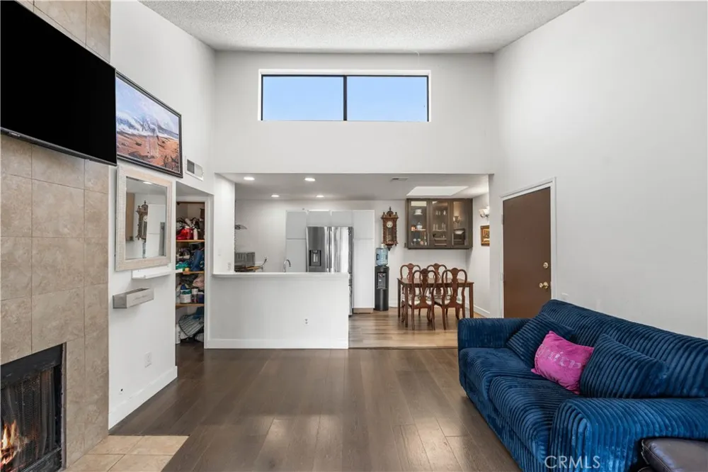 9600 Van Nuys #220 Panorama City, CA 91402