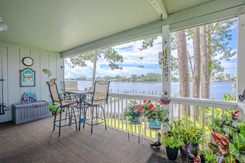6909 Lagoon Drive #UNIT E2
