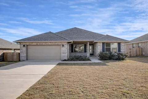 5839 Crestlake Drive