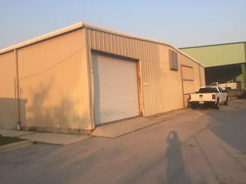 658 NW LOVEJOY ROAD #E-2
