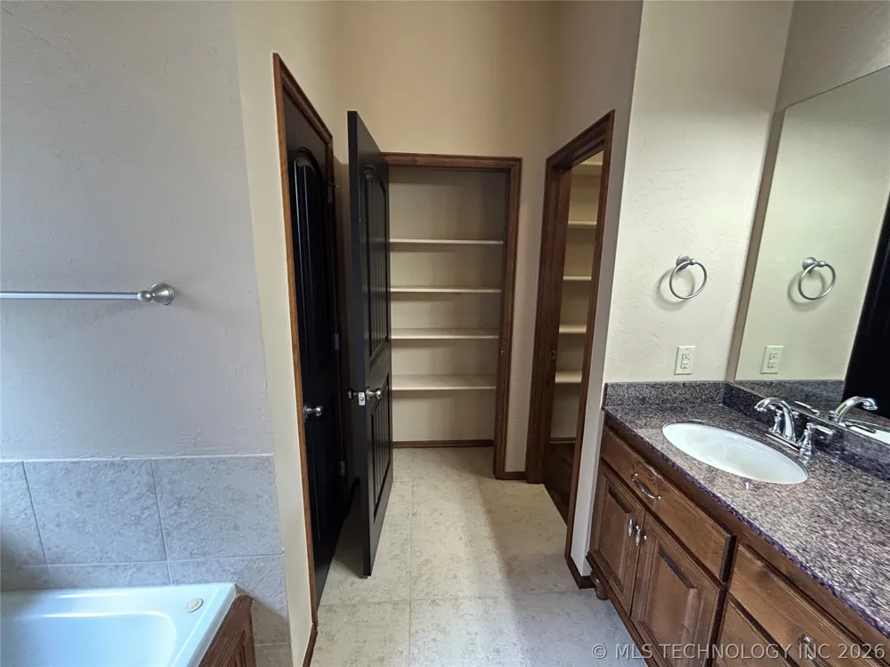 17217 Picasso Drive Oklahoma City, OK 73170