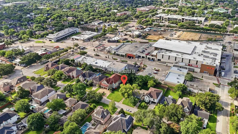 5115 Locust Street Bellaire, TX 77401