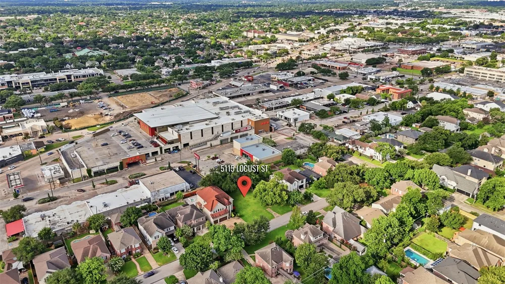 5115 Locust Street Bellaire, TX 77401