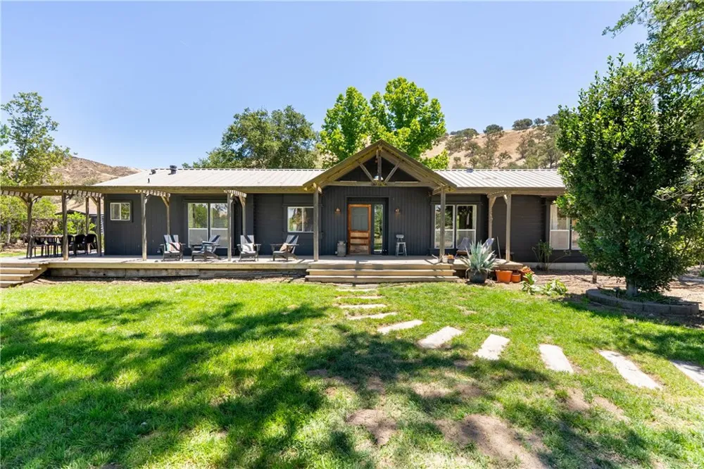 5750 El Pharo Paso Robles, CA 93446