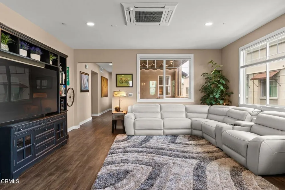 2810 Wagon Wheel Road #402 Oxnard, CA 93036