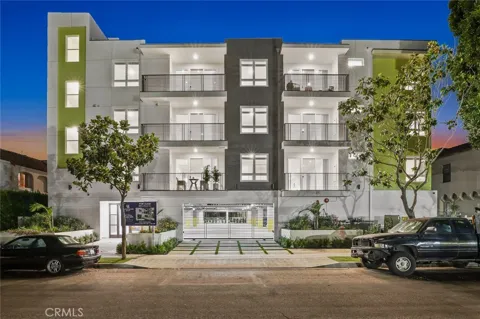 5820 La Mirada Avenue #401