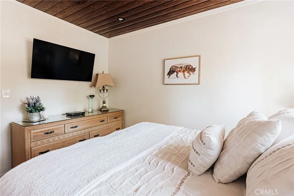 750 Villa Grove Big Bear City, CA 92314