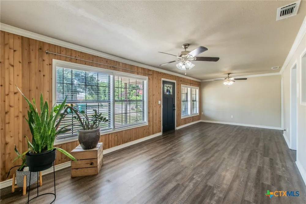 2401 Oak Drive Gatesville, TX 76528