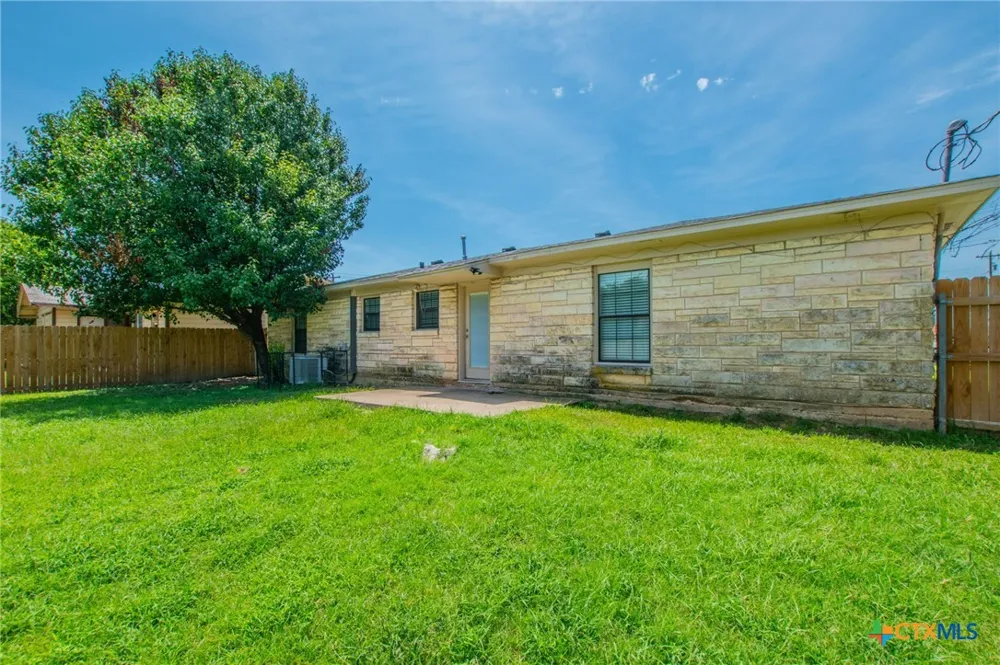 2401 Oak Drive Gatesville, TX 76528