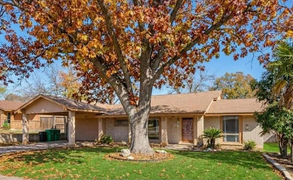 611 Colwyn Pass San Antonio, TX 78216