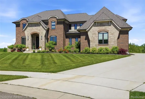 3142 Holburn Court