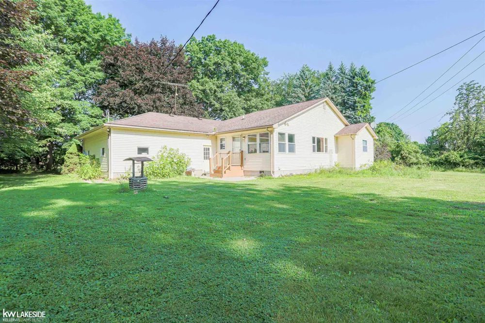4590 Secord Lake Road Leonard Village, MI 48367