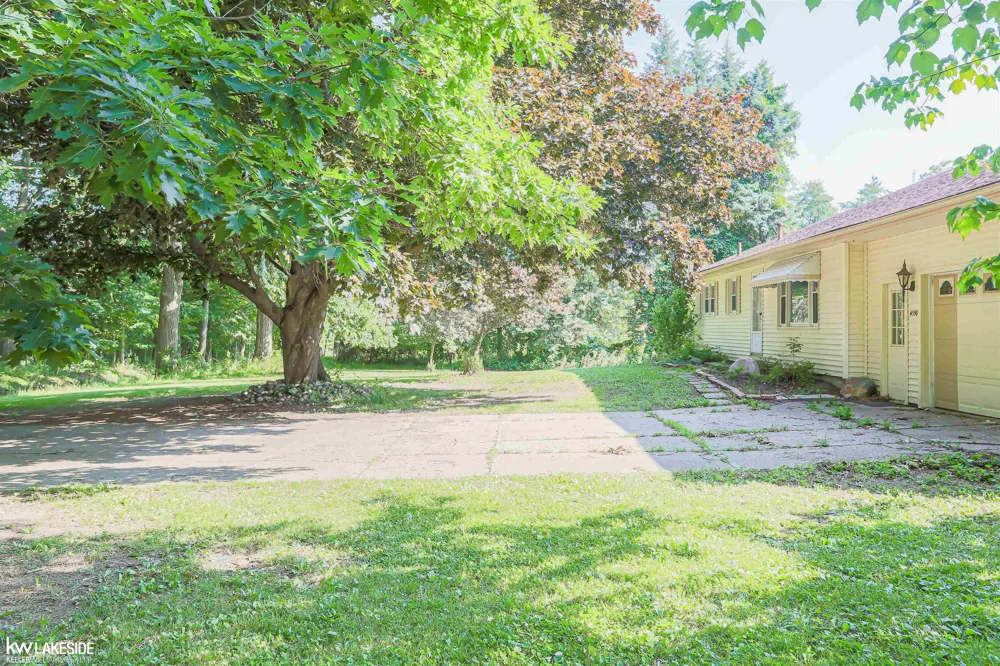 4590 Secord Lake Road Leonard Village, MI 48367