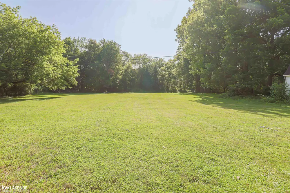 4590 Secord Lake Road Leonard Village, MI 48367