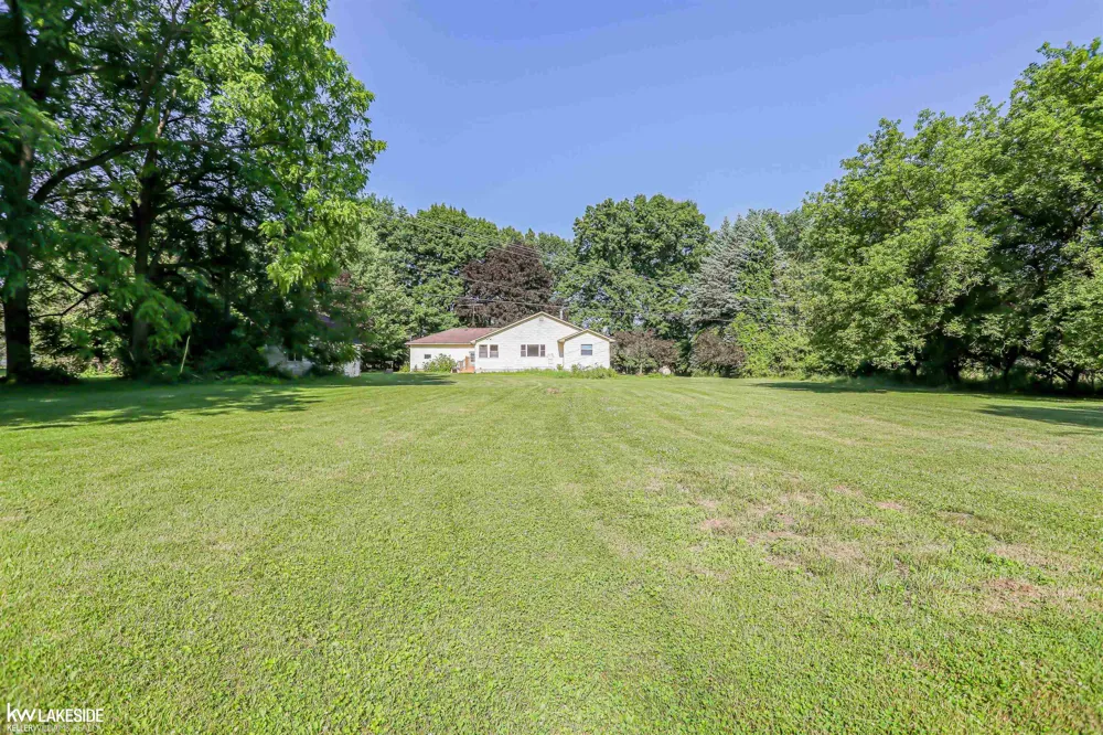 4590 Secord Lake Road Leonard Village, MI 48367