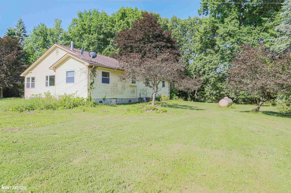 4590 Secord Lake Road Leonard Village, MI 48367