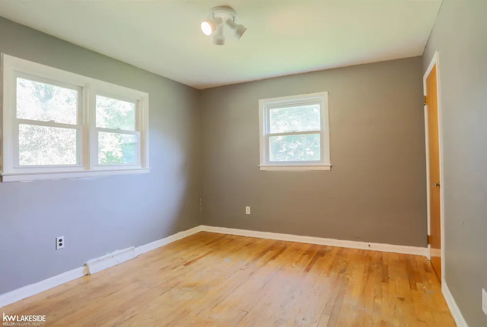 4590 Secord Lake Road Leonard Village, MI 48367
