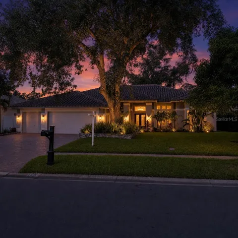 126 OLD OAK CIRCLE