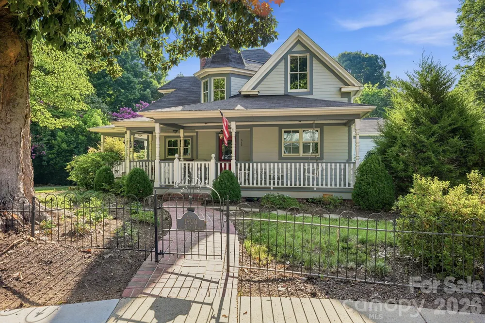 519 South Street Davidson, NC 28036