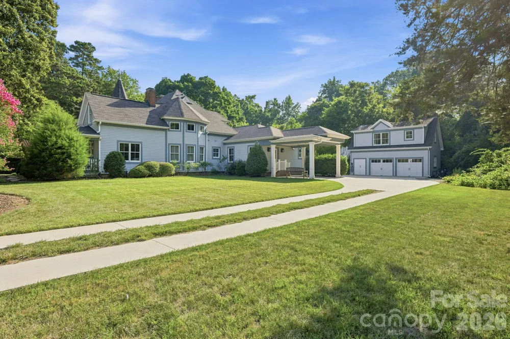 519 South Street Davidson, NC 28036