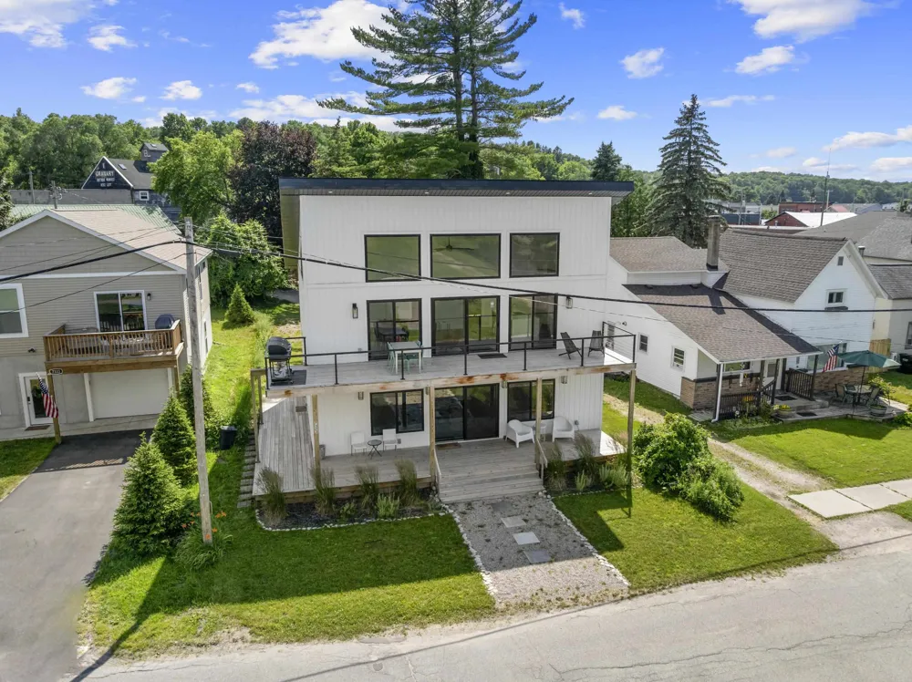 7323 Clark Street Benzonia Township, MI 49617