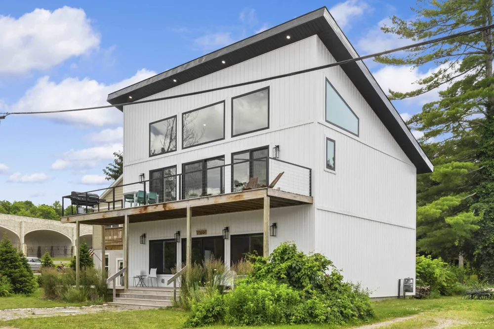 7323 Clark Street Benzonia Township, MI 49617