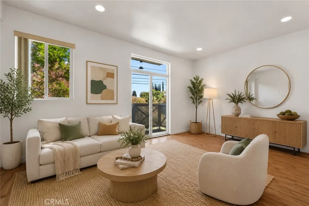 11622 Oxnard Street North Hollywood, CA 91606